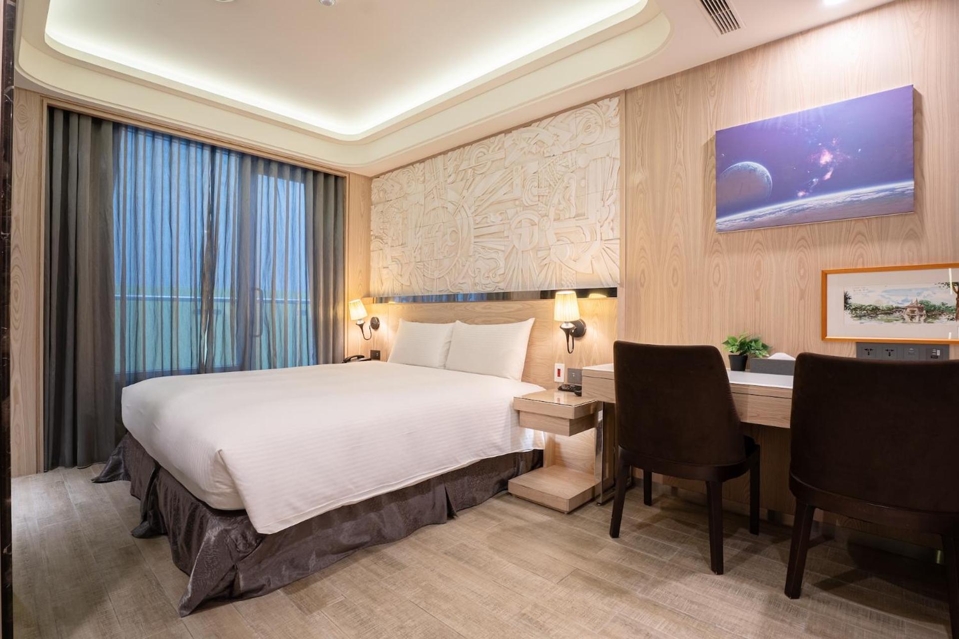Guide Hotel Taichung Ziyou Екстер'єр фото