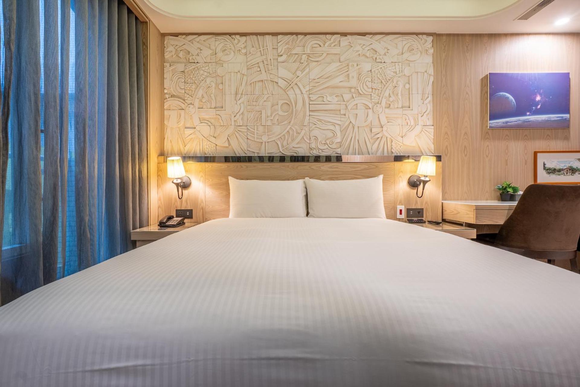 Guide Hotel Taichung Ziyou Екстер'єр фото
